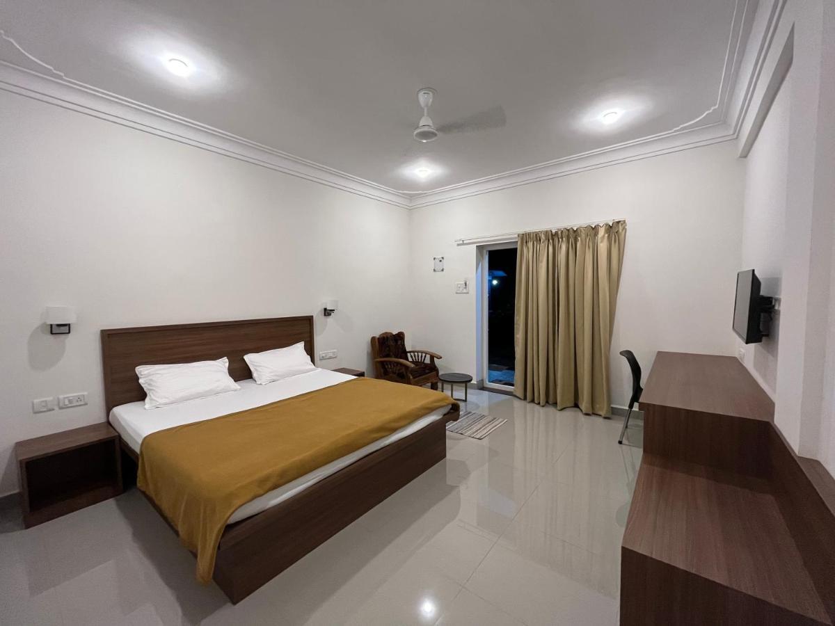 Morjim Sunset Hotel Экстерьер фото
